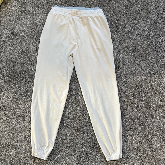 VUORI Halo Performance Stretch Warm Up Joggers Cream DreamKnit Womens SMALL - Picture 3 of 9